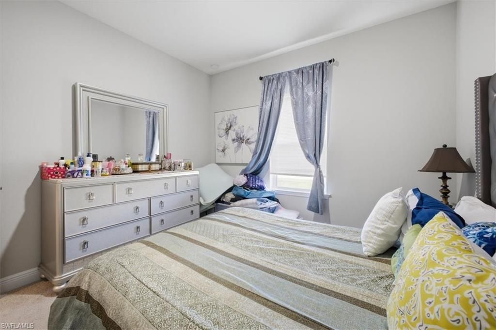 Image 16 of property listing at 1025 7th PL, Cape Coral, FL 33993