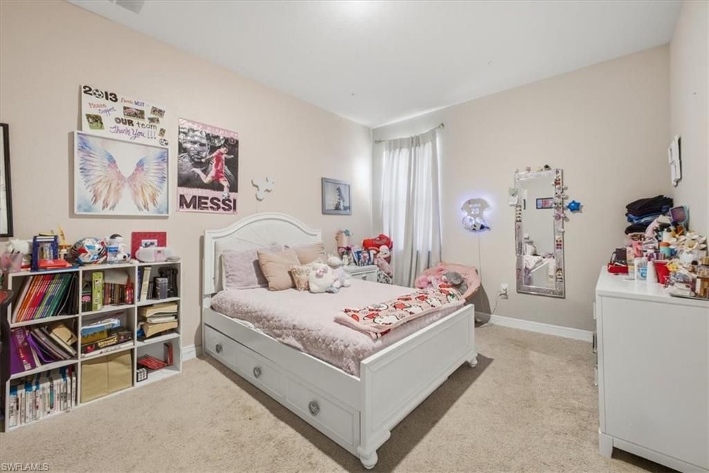 Image 23 of property listing at 1025 7th PL, Cape Coral, FL 33993