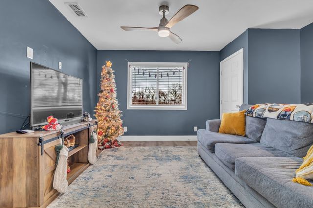 703 Union Ridge Rd, Wartrace, TN 37183