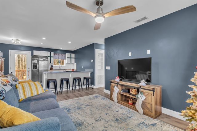 703 Union Ridge Rd, Wartrace, TN 37183