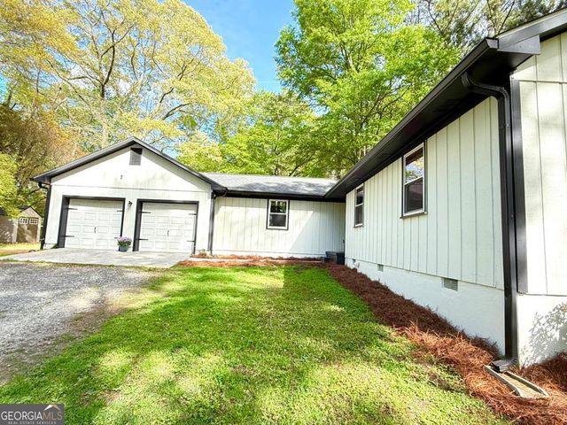 1177 Bob Smith Road, Sharpsburg, GA 30277