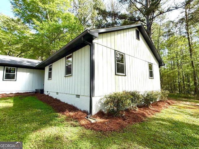 1177 Bob Smith Road, Sharpsburg, GA 30277