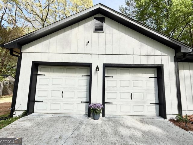 1177 Bob Smith Road, Sharpsburg, GA 30277