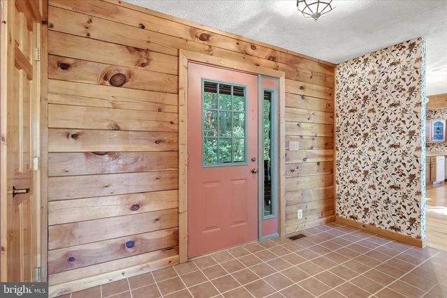 42 FOXRIDGE LN, Front Royal, VA 22630