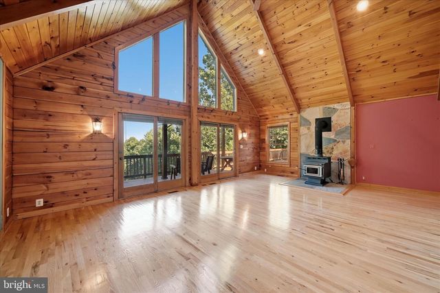 42 FOXRIDGE LN, Front Royal, VA 22630