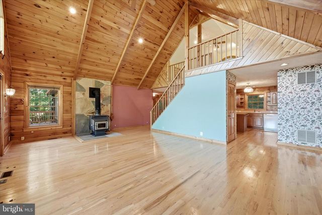 42 FOXRIDGE LN, Front Royal, VA 22630