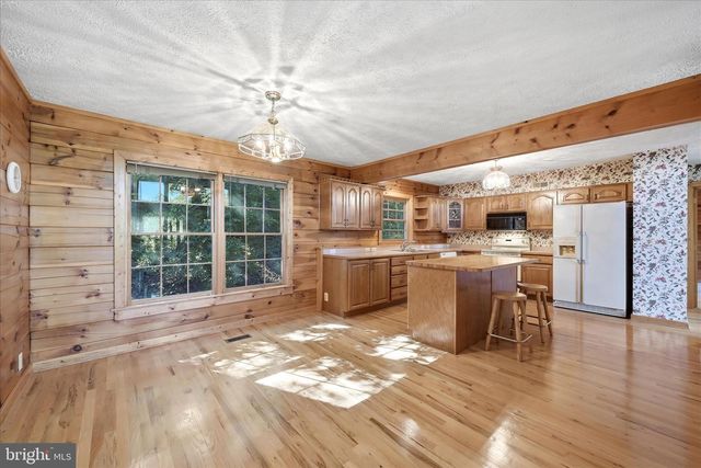 42 FOXRIDGE LN, Front Royal, VA 22630