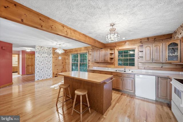 42 FOXRIDGE LN, Front Royal, VA 22630