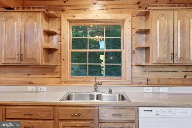 42 FOXRIDGE LN, Front Royal, VA 22630