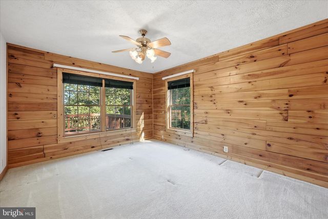 42 FOXRIDGE LN, Front Royal, VA 22630