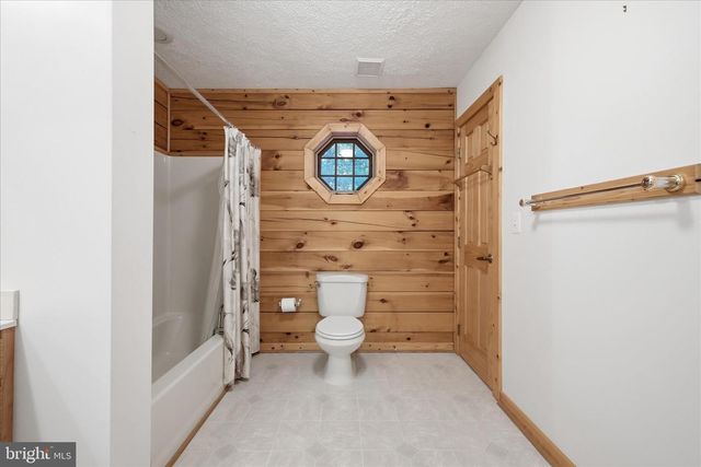 42 FOXRIDGE LN, Front Royal, VA 22630