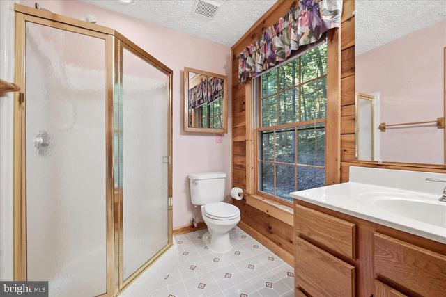 42 FOXRIDGE LN, Front Royal, VA 22630