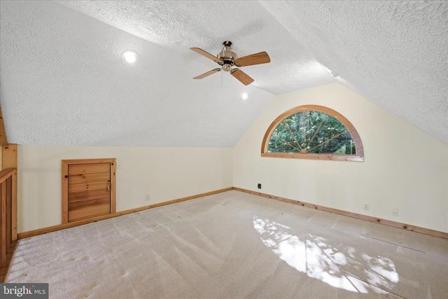 42 FOXRIDGE LN, Front Royal, VA 22630