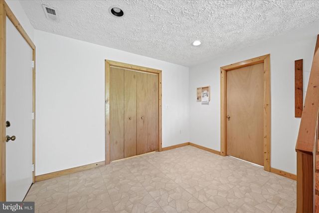 42 FOXRIDGE LN, Front Royal, VA 22630
