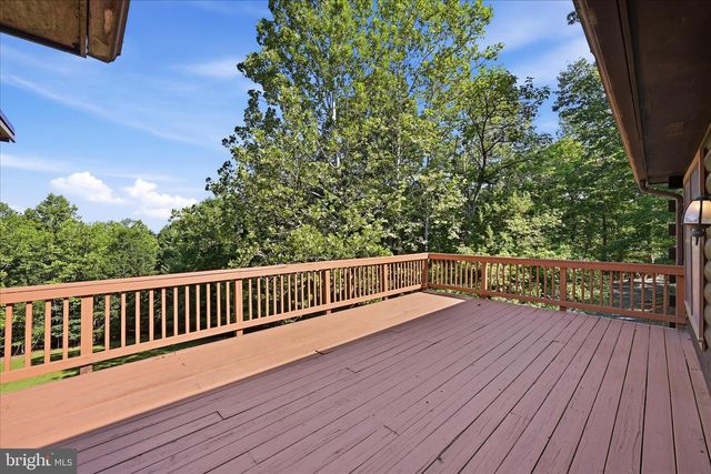 42 FOXRIDGE LN, Front Royal, VA 22630