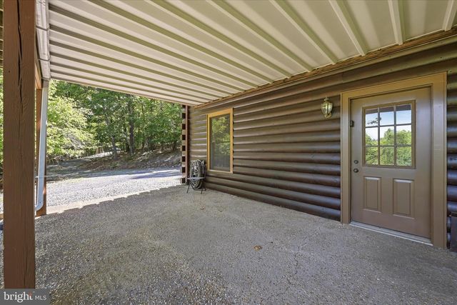 42 FOXRIDGE LN, Front Royal, VA 22630