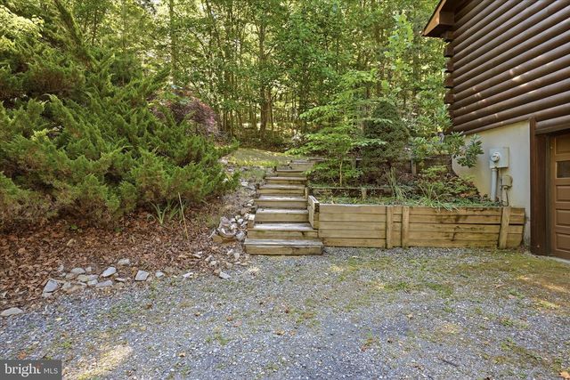 42 FOXRIDGE LN, Front Royal, VA 22630
