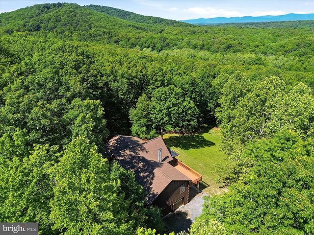 42 FOXRIDGE LN, Front Royal, VA 22630
