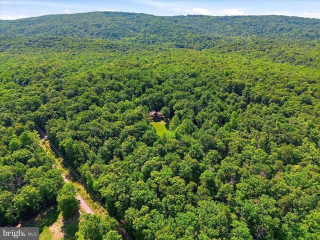 42 FOXRIDGE LN, Front Royal, VA 22630