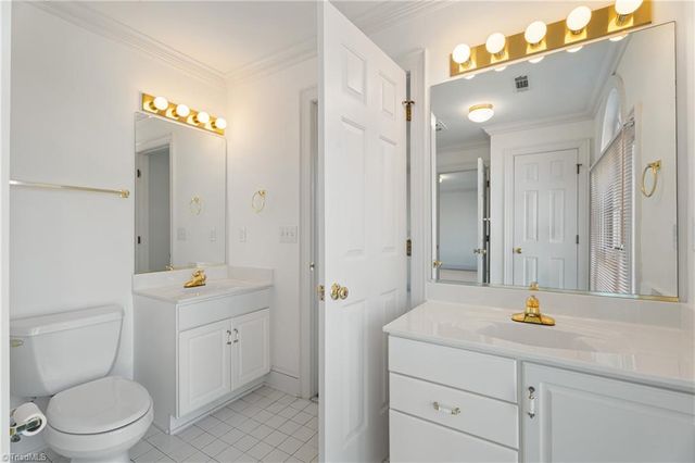 2800 Fieldwood Court, Winston-salem, NC 27106