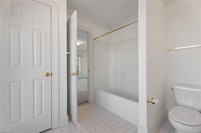 2800 Fieldwood Court, Winston-salem, NC 27106