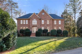 2800 Fieldwood Court, Winston-salem, NC 27106