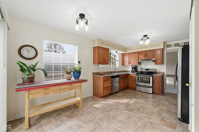 7139 Camwell Drive, Indianapolis, IN 46268