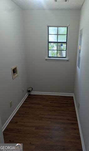 945 Hemingway Road, Stone Mountain, GA 30088