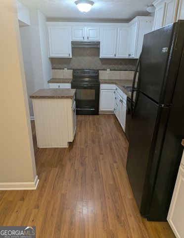 945 Hemingway Road, Stone Mountain, GA 30088