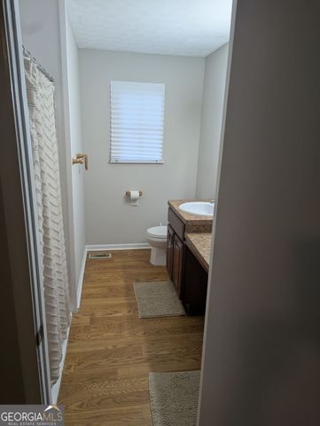 945 Hemingway Road, Stone Mountain, GA 30088