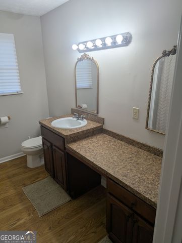 945 Hemingway Road, Stone Mountain, GA 30088
