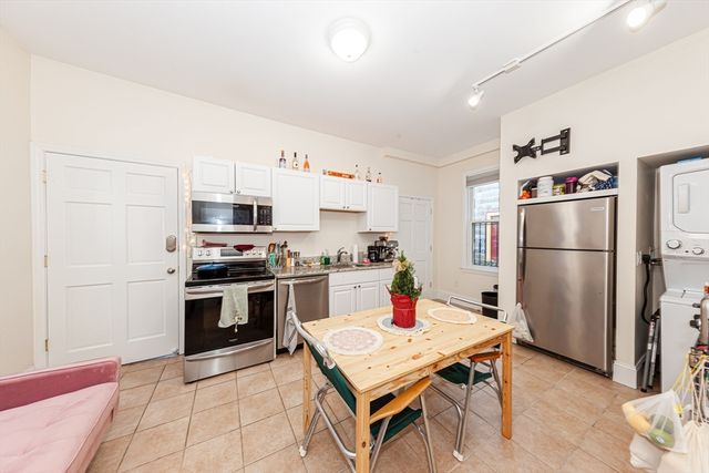 34 Delle Ave 1, Boston, MA 02120