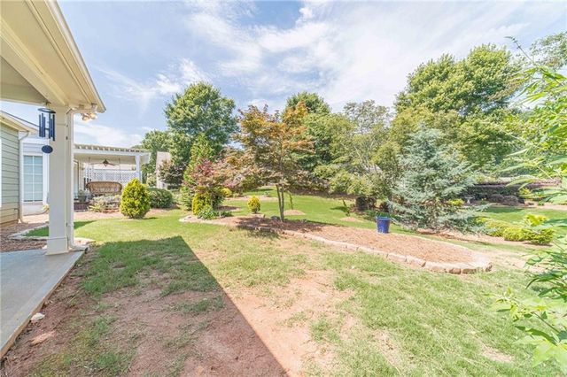 6260 Brookside Lane, Hoschton, GA 30548