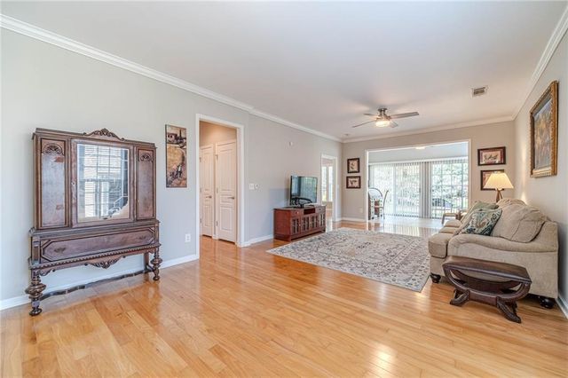 6260 Brookside Lane, Hoschton, GA 30548