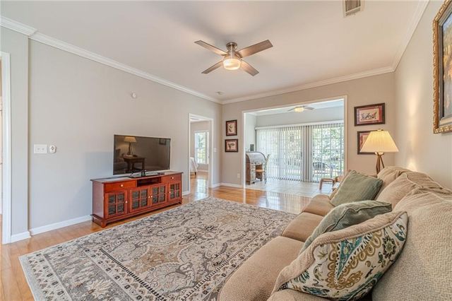 6260 Brookside Lane, Hoschton, GA 30548