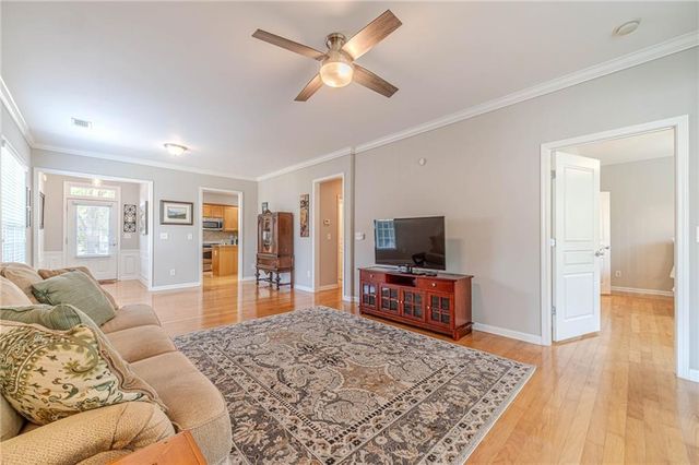 6260 Brookside Lane, Hoschton, GA 30548