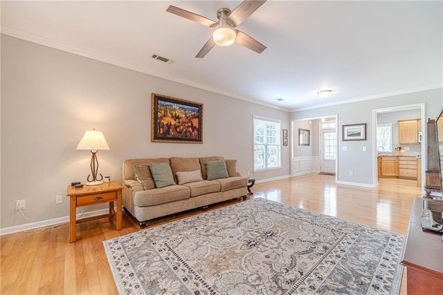 6260 Brookside Lane, Hoschton, GA 30548