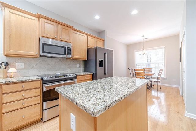 6260 Brookside Lane, Hoschton, GA 30548