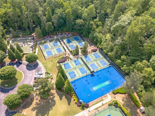 6260 Brookside Lane, Hoschton, GA 30548