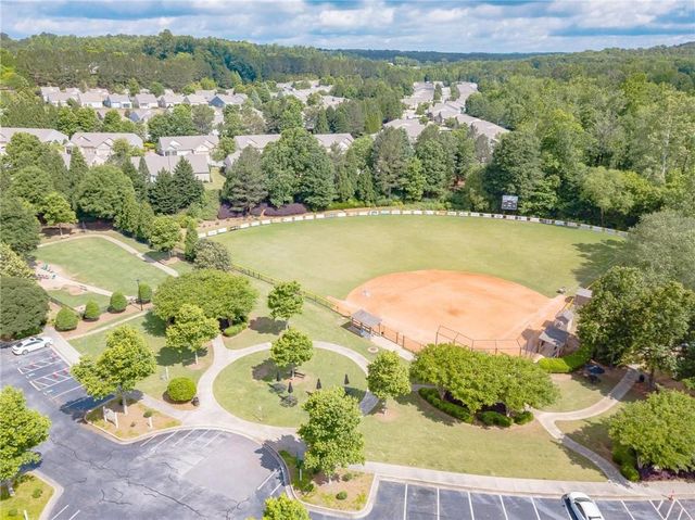 6260 Brookside Lane, Hoschton, GA 30548