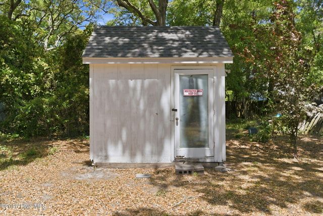 103 SE 76th Street, Oak Island, NC 28465