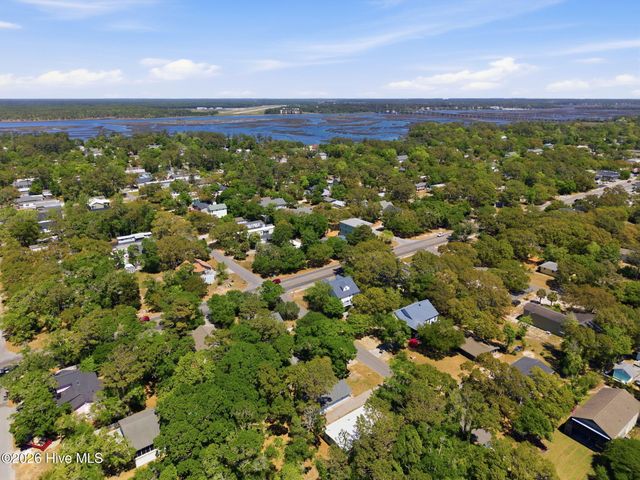 103 SE 76th Street, Oak Island, NC 28465