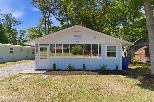 103 SE 76th Street, Oak Island, NC 28465