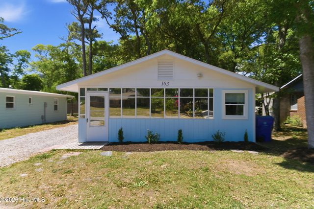 103 SE 76th Street, Oak Island, NC 28465