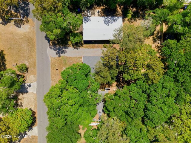 103 SE 76th Street, Oak Island, NC 28465