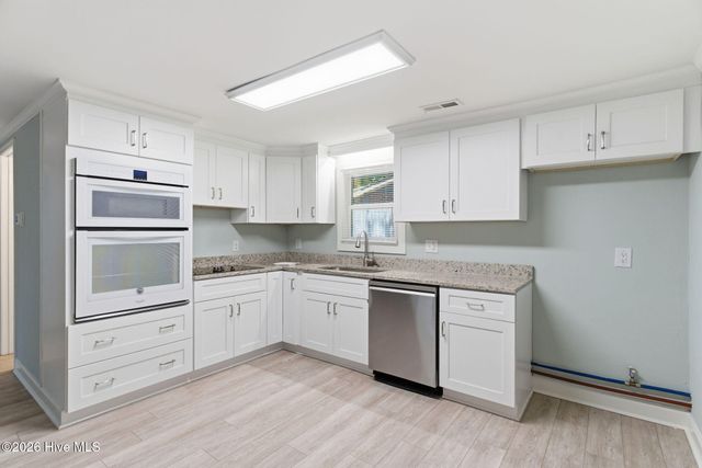 103 SE 76th Street, Oak Island, NC 28465