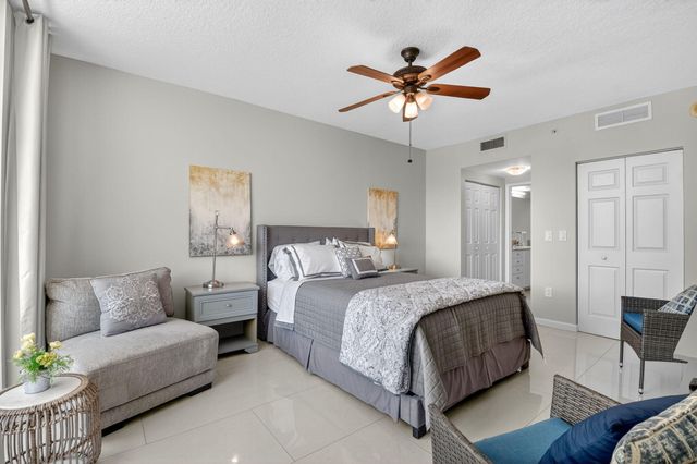 625 Casa Loma Boulevard 306, Boynton Beach, FL 33435