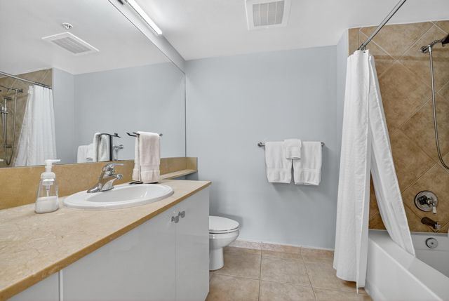 625 Casa Loma Boulevard 306, Boynton Beach, FL 33435