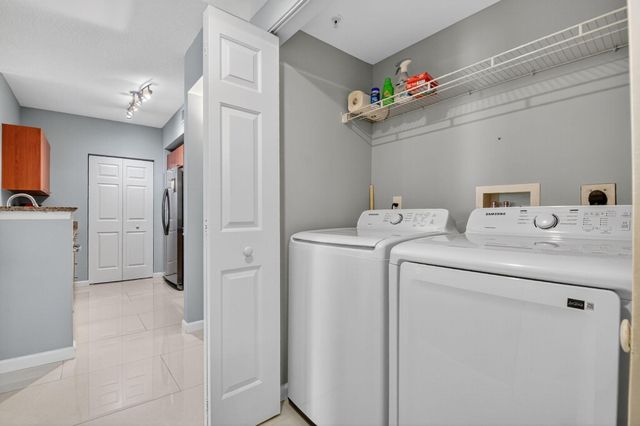 625 Casa Loma Boulevard 306, Boynton Beach, FL 33435