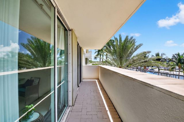 625 Casa Loma Boulevard 306, Boynton Beach, FL 33435